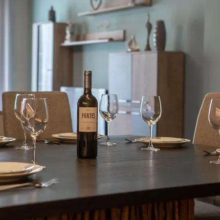 Stork House Family * Ναύπλιο