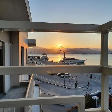 Stork House Family * Нафплион